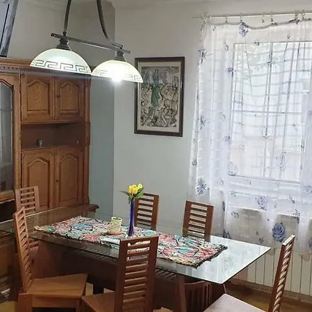 Pensión Med Apartman Kisbér