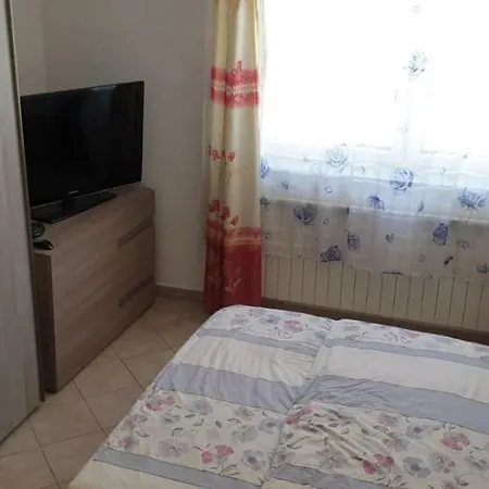 Med Apartman * Kisbér